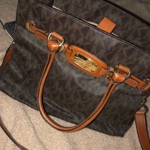 Mk purse